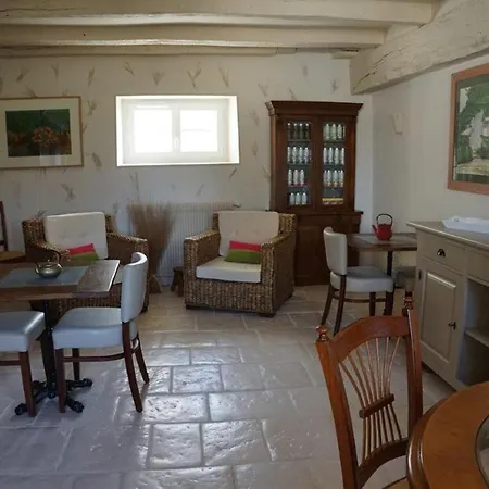 Moulin Notre Dame بيت ضيافة 3*