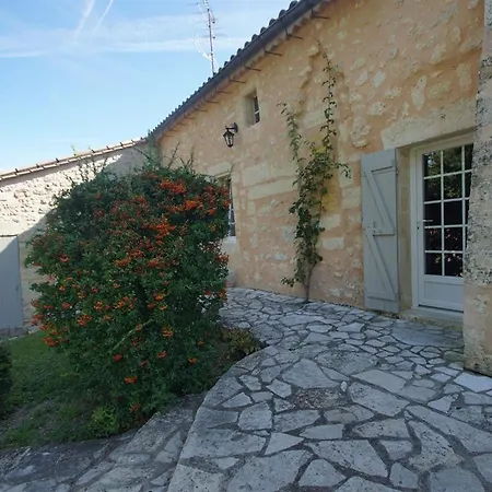 Moulin Notre Dame بيت ضيافة 3*