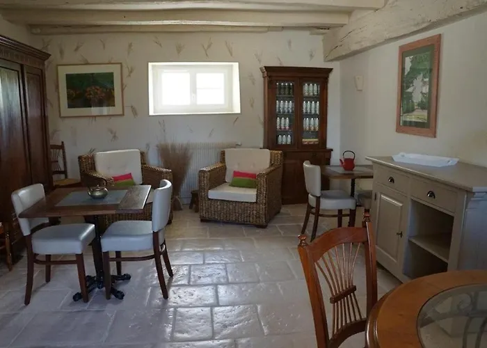 Moulin Notre Dame Πανσιόν 3*