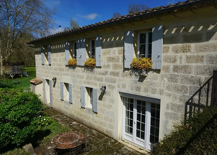 Moulin Notre Dame Πανσιόν 3*