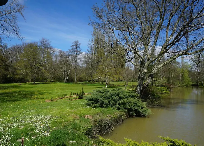 Moulin Notre Dame Πανσιόν 3*
