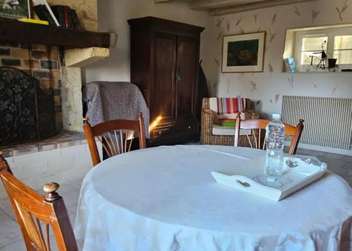 Πανσιόν Moulin Notre Dame 3*