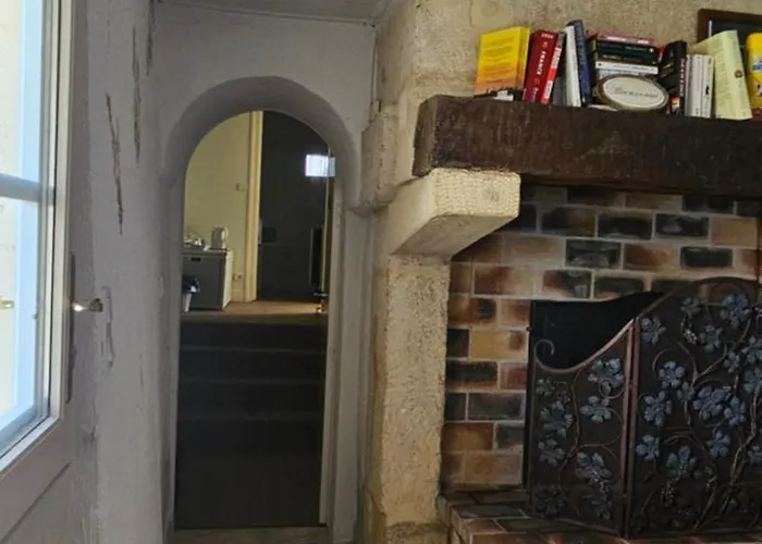 Πανσιόν Moulin Notre Dame 3*